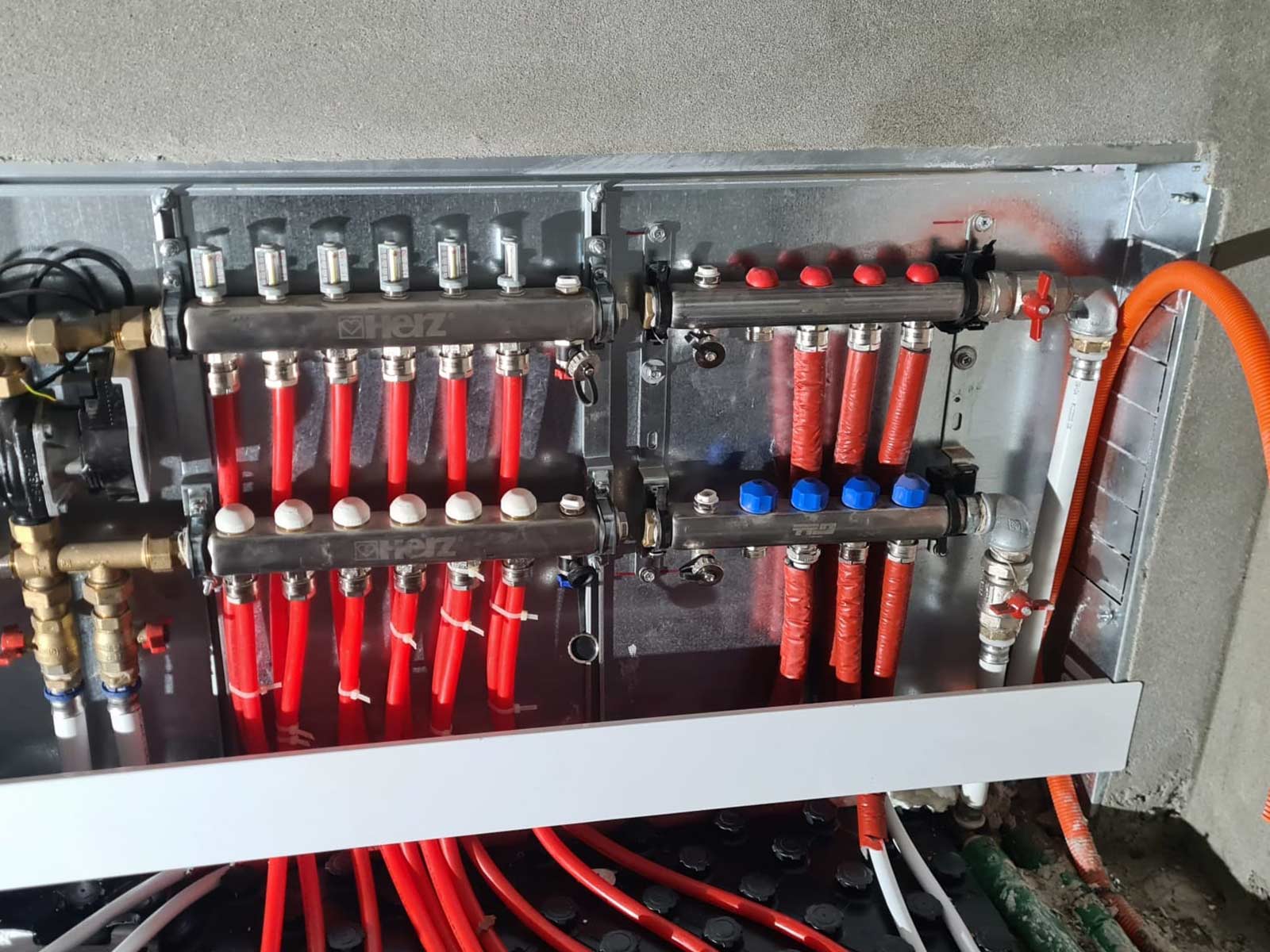 Instacija podnog grijanja, razdjelnik